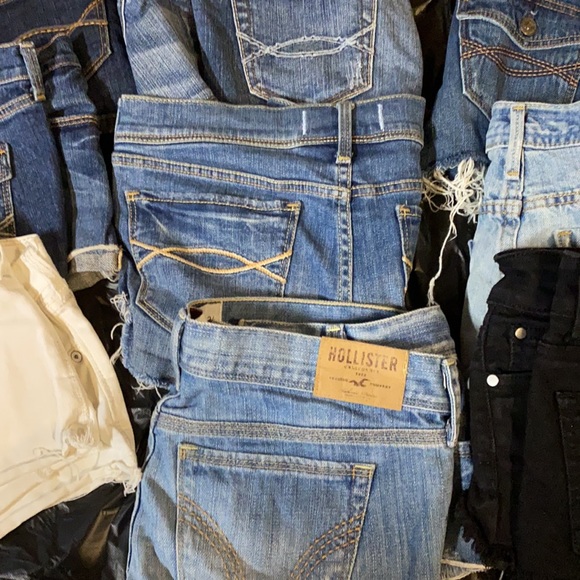 9 pairs of shorts - Picture 3 of 4